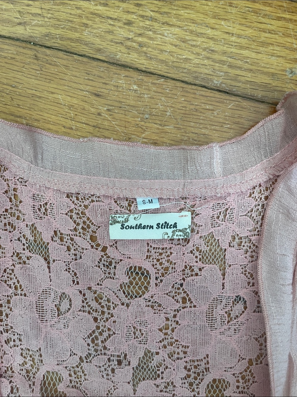 Light Pink Lace-Back Tiered Sleeveless Top - Women S/M - Picture 2 of 3